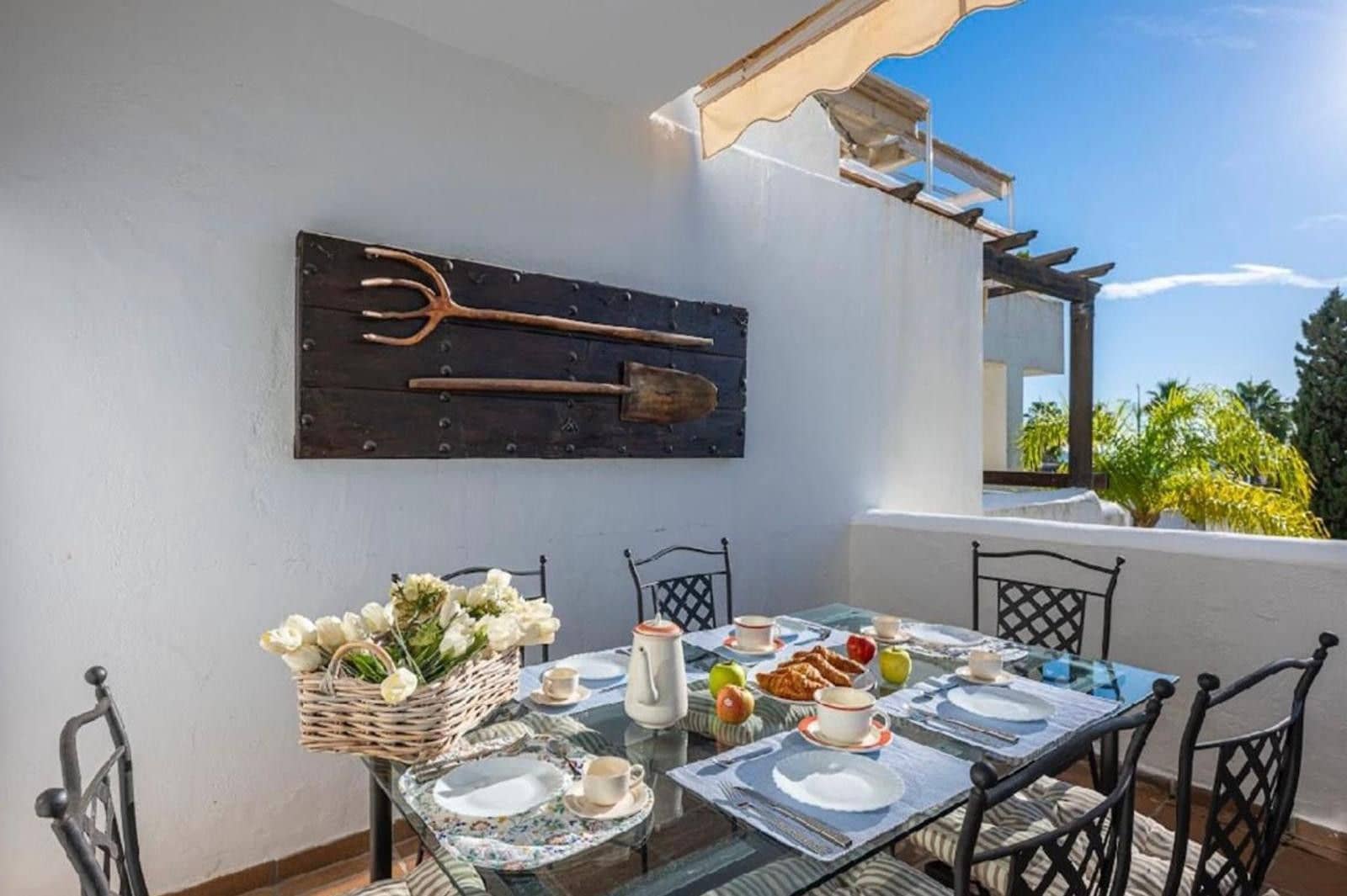 4 bedroom Apartment for sale in Bahia de Marbella - € 1,350,000 (Ref: 9894634)