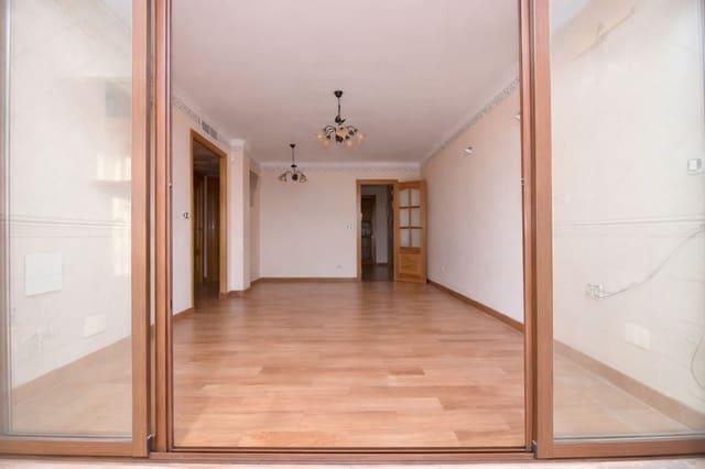 3 sypialnia Apartament na sprzedaż w Miasto Málaga - 370 000 € (Ref: 9894635)