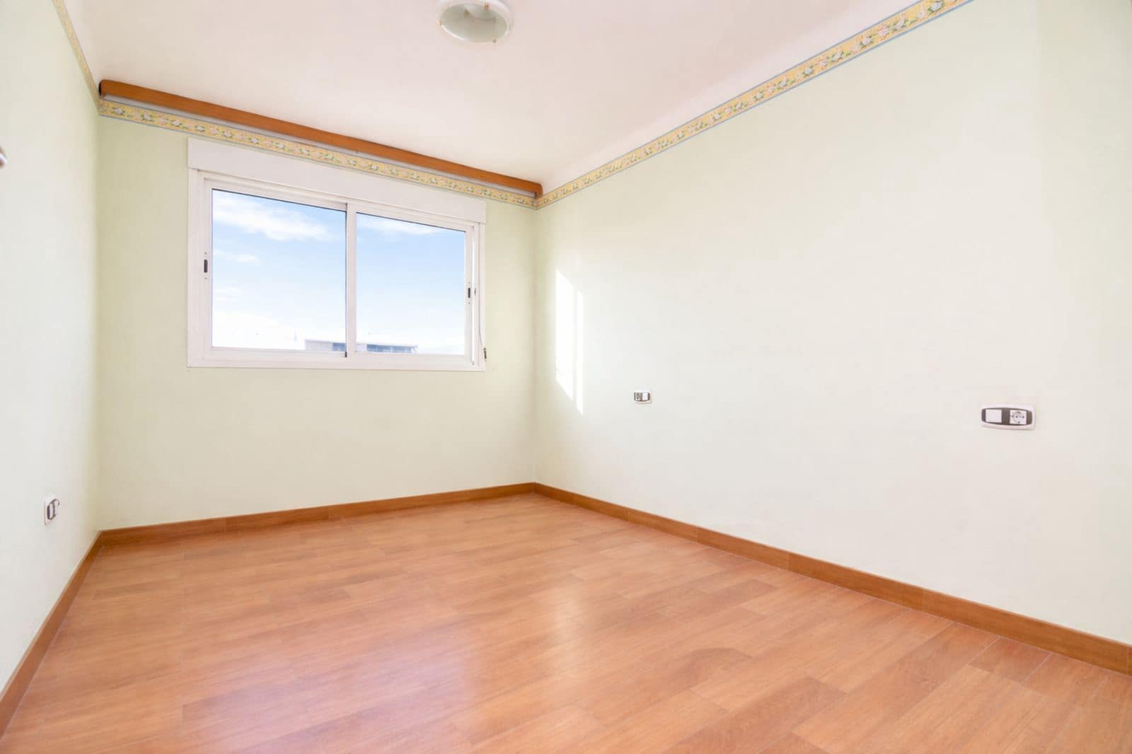 3 sypialnia Apartament na sprzedaż w Miasto Malaga - 370 000 € (Ref: 9894635)