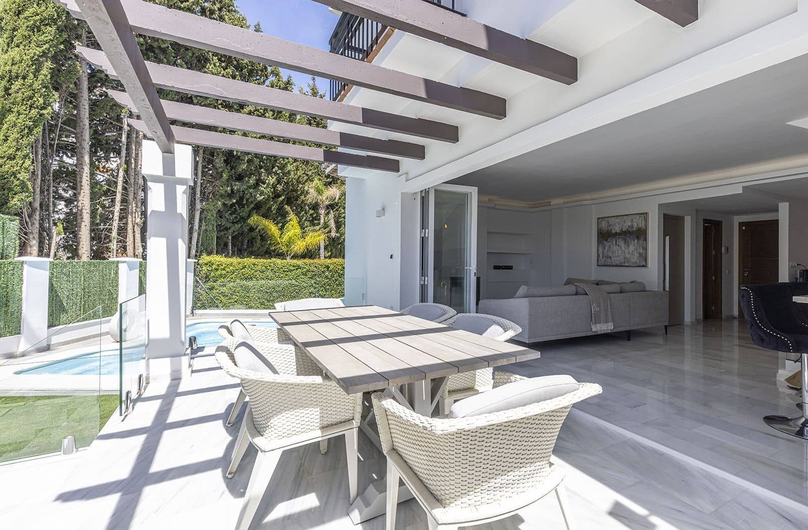 5 soverom Kjedet enebolig til salgs i Estepona - € 1 649 000 (Ref: 9894639)