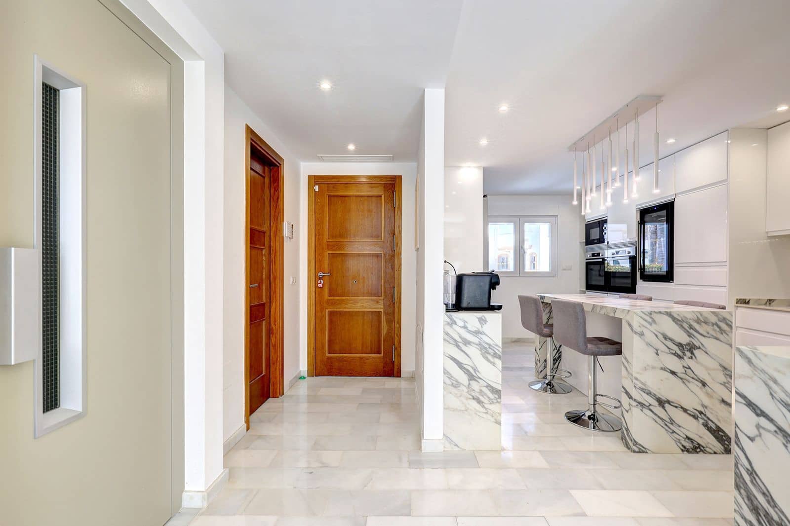 5 soverom Kjedet enebolig til salgs i Estepona - € 1 649 000 (Ref: 9894639)