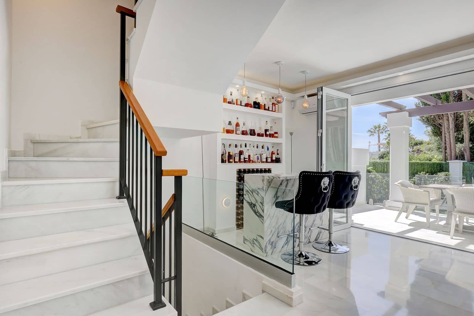 5 soverom Kjedet enebolig til salgs i Estepona - € 1 649 000 (Ref: 9894639)