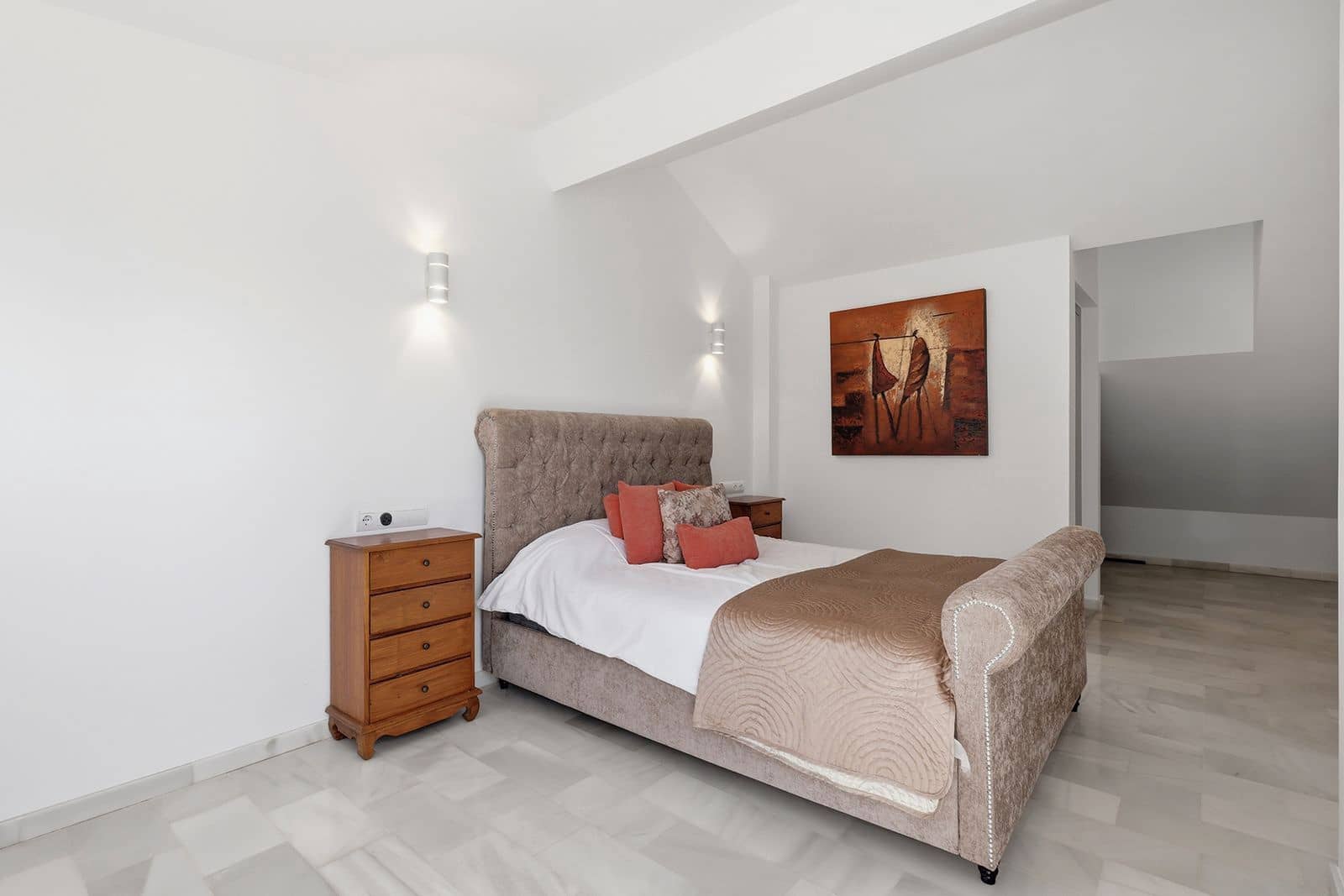 5 soverom Kjedet enebolig til salgs i Estepona - € 1 649 000 (Ref: 9894639)