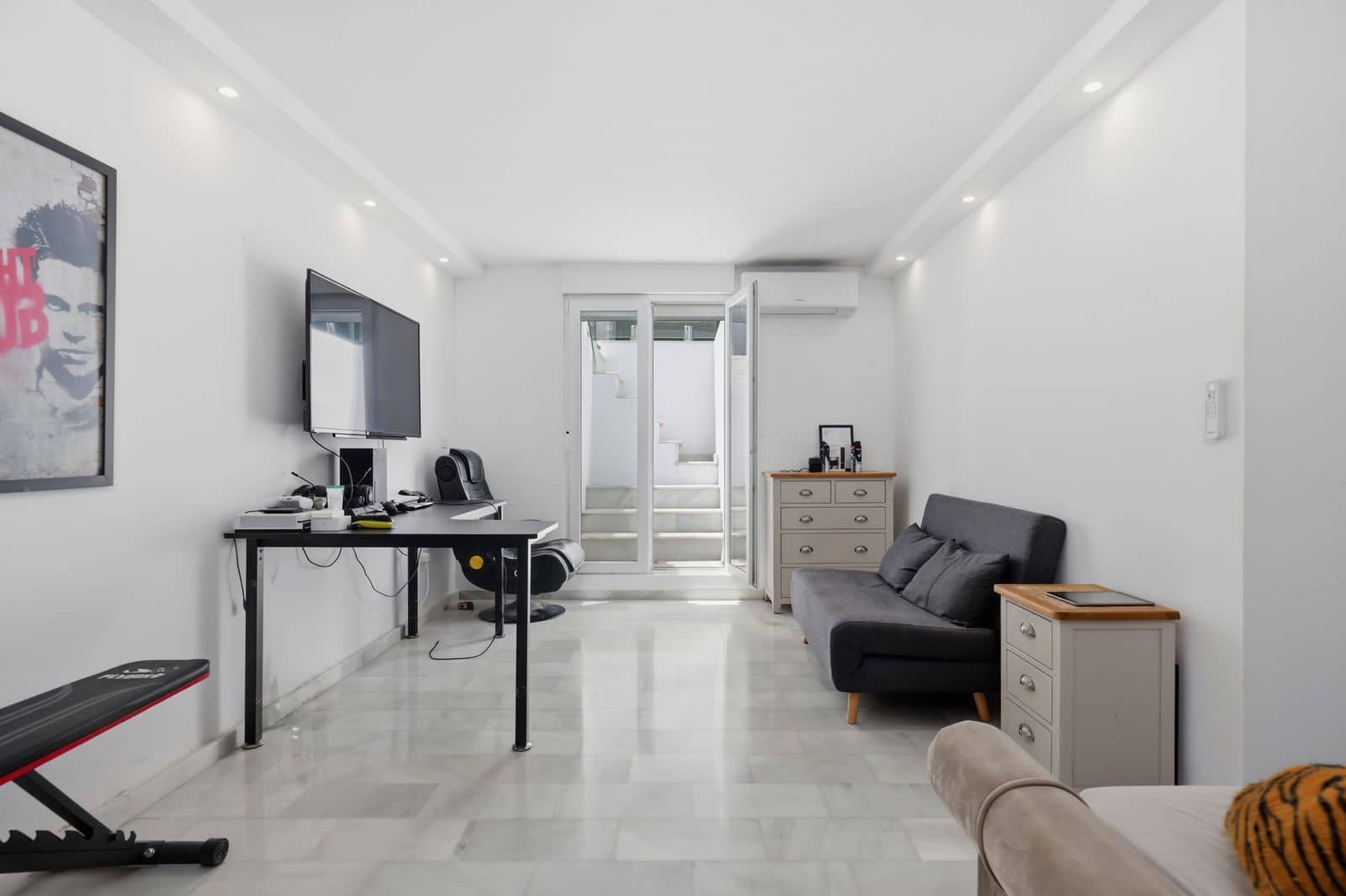 5 soverom Kjedet enebolig til salgs i Estepona - € 1 649 000 (Ref: 9894639)