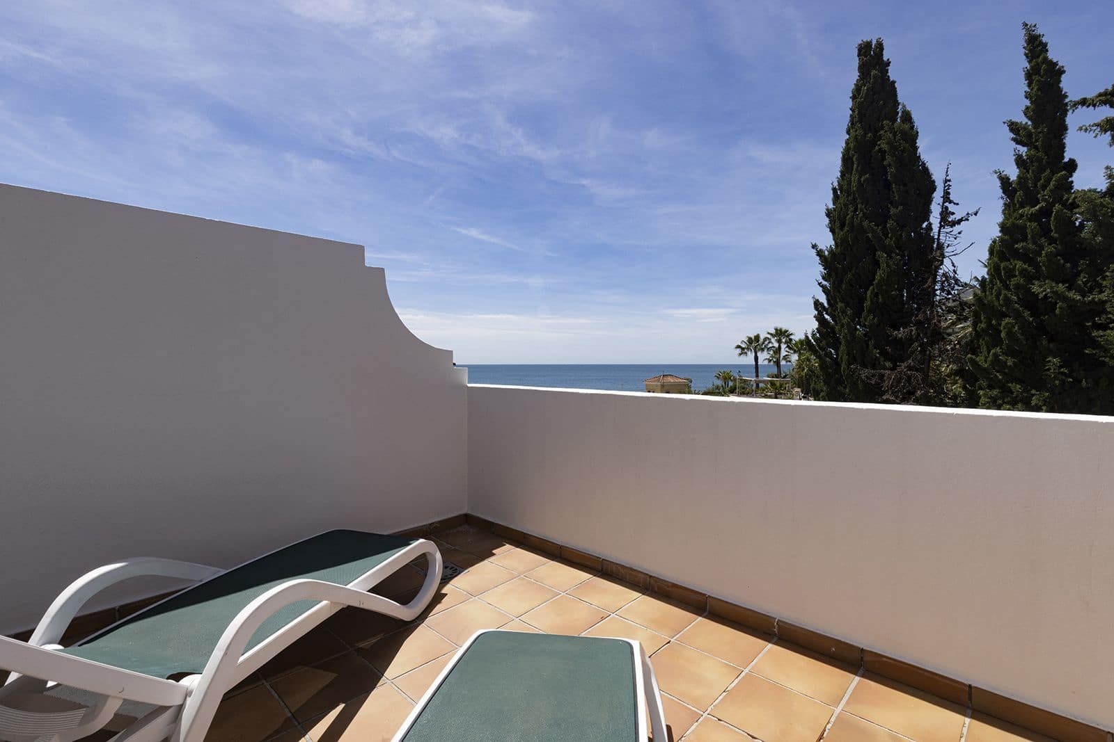 5 soverom Kjedet enebolig til salgs i Estepona - € 1 649 000 (Ref: 9894639)
