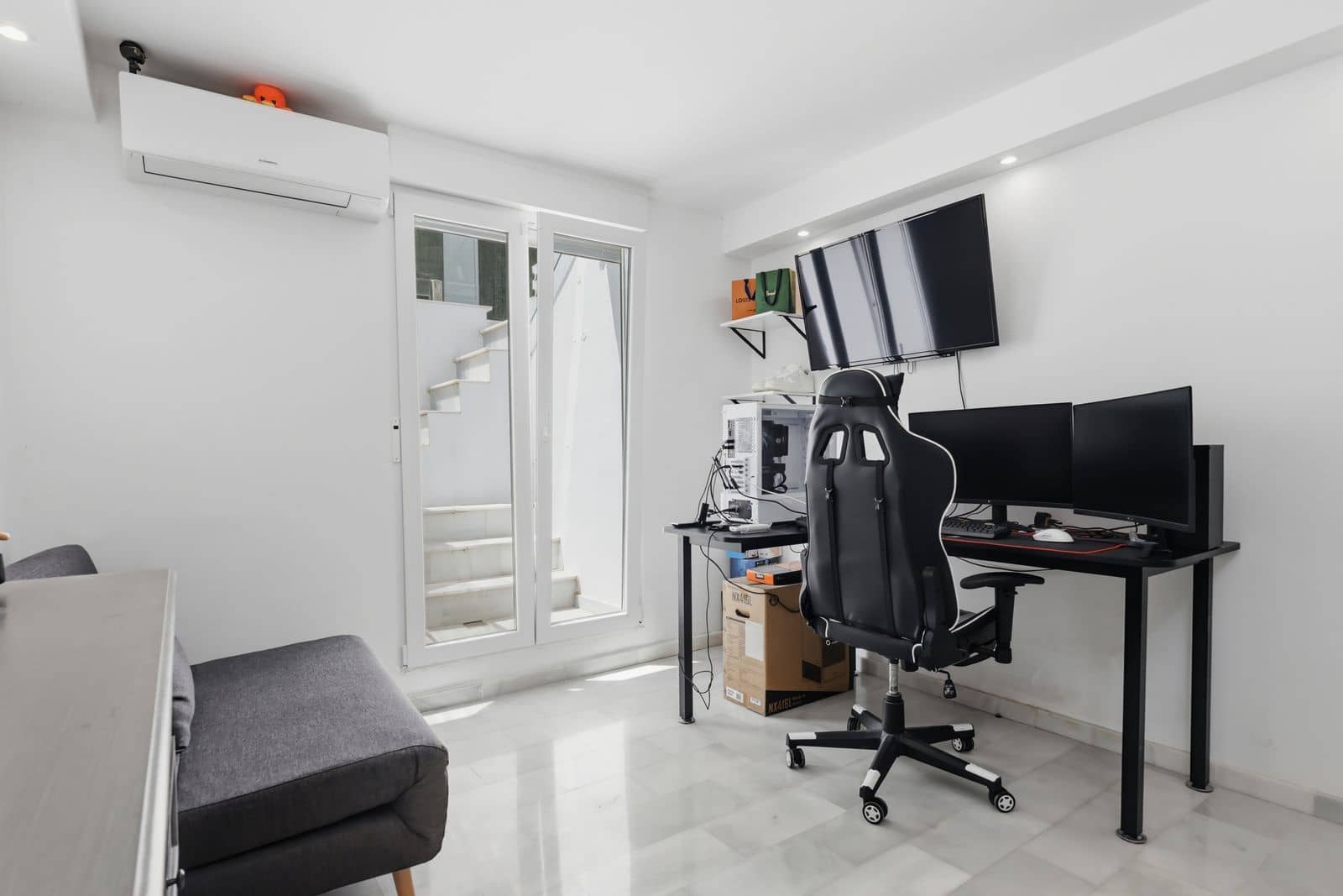 5 soverom Kjedet enebolig til salgs i Estepona - € 1 649 000 (Ref: 9894639)