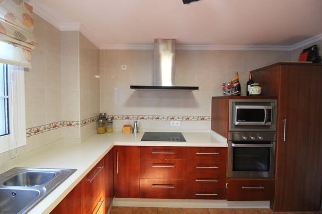4 chambre Maison de Ville à vendre à Guadalmina Alta, Marbella - 730 000 € (Ref: 9894647)