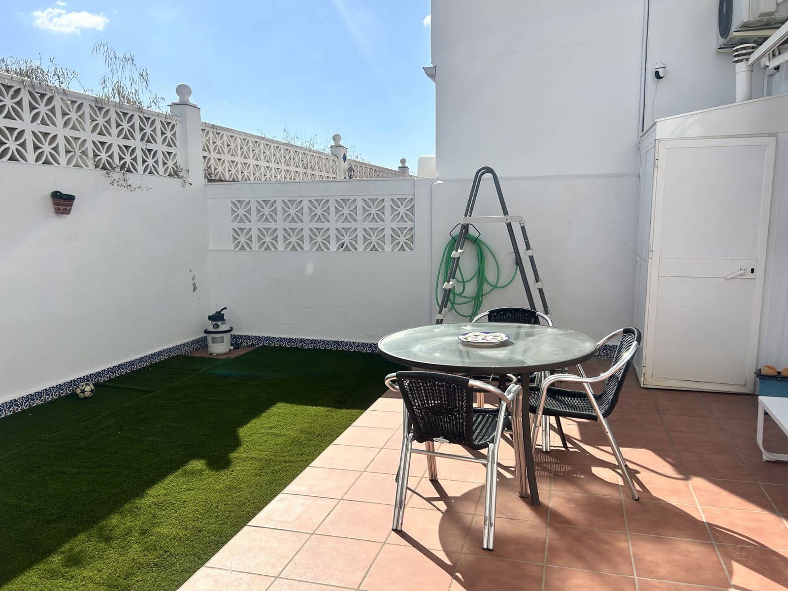 4 chambre Maison de Ville à vendre à Guadalmina - 730 000 € (Ref: 9894647)