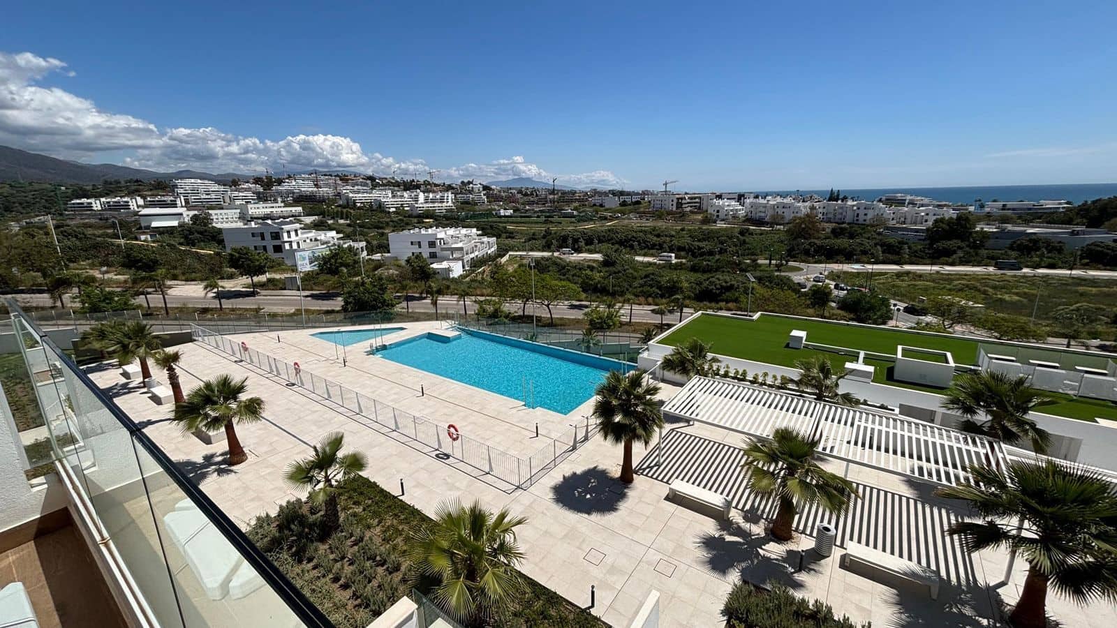 2 chambre Appartement à vendre à Estepona - 595 000 € (Ref: 9894655)