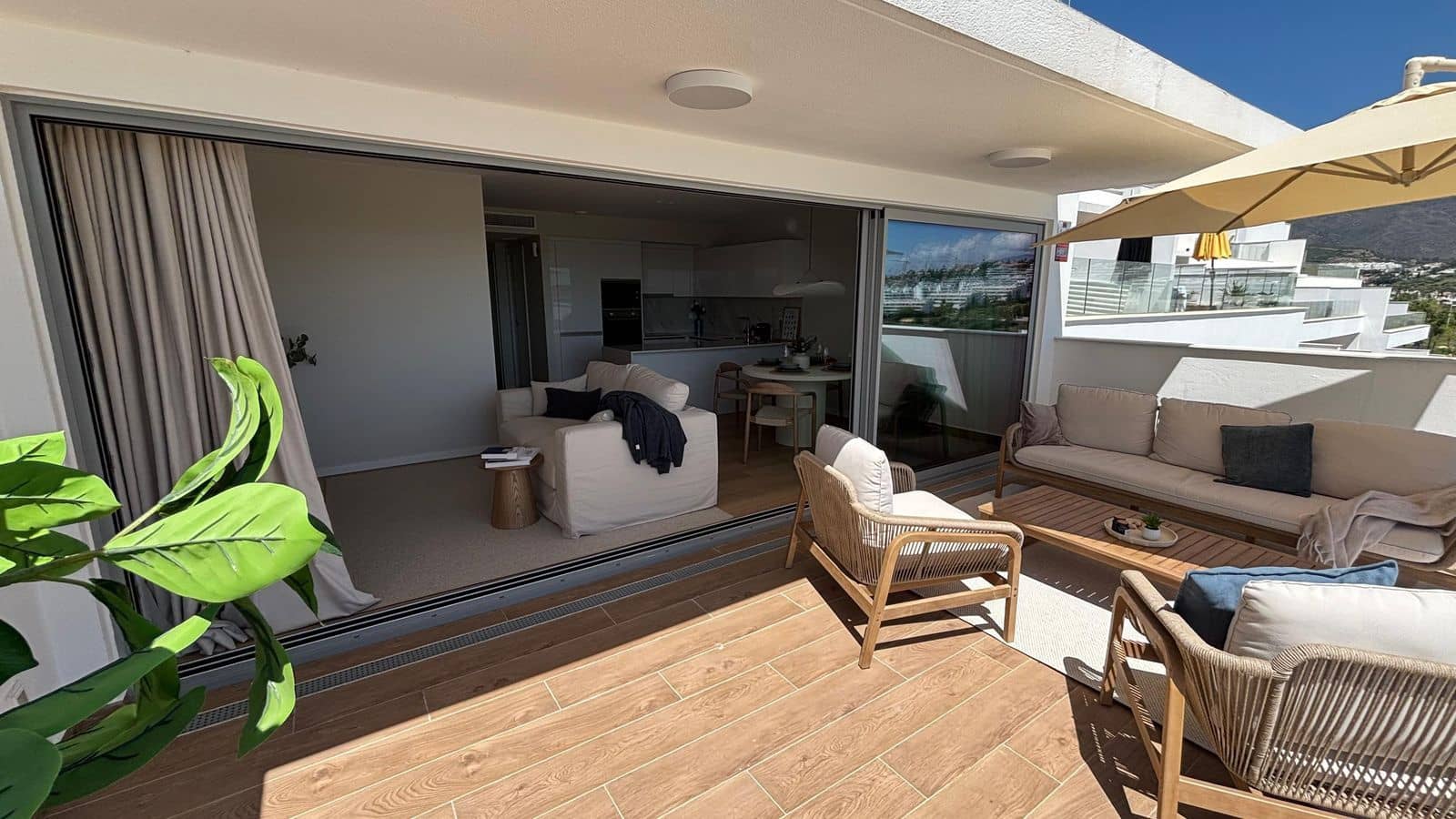 2 chambre Appartement à vendre à Estepona - 595 000 € (Ref: 9894655)
