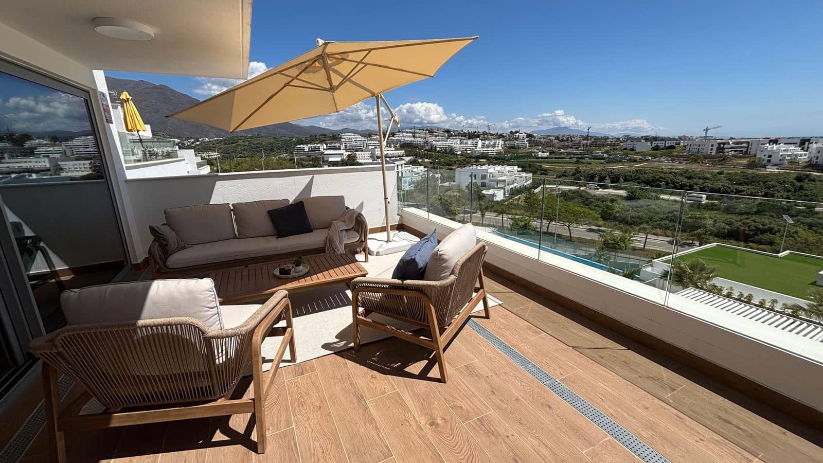 2 chambre Appartement à vendre à Estepona - 595 000 € (Ref: 9894655)