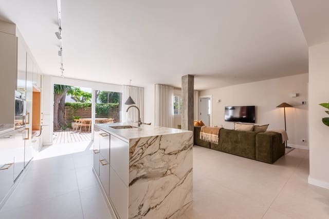3 chambre Appartement à vendre à Nueva Andalucia, Marbella - 850 000 € (Ref: 9894657)