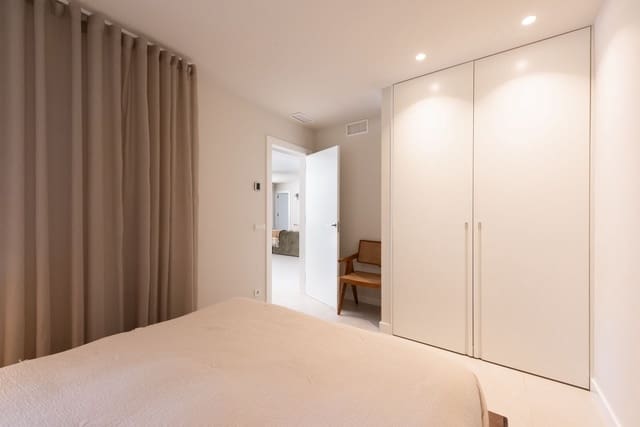 3 chambre Appartement à vendre à Nueva Andalucia, Marbella - 850 000 € (Ref: 9894657)