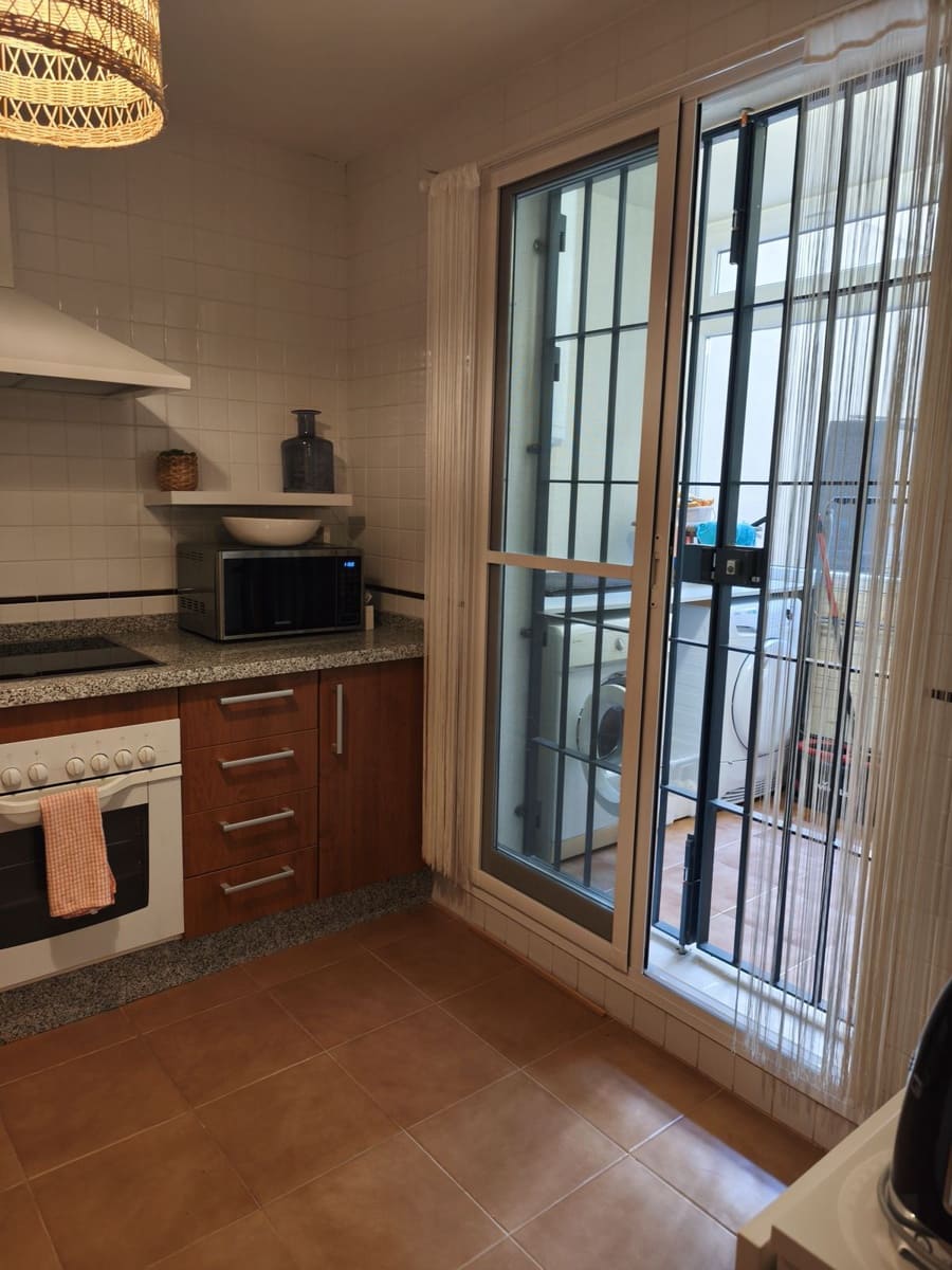 2 soveværelse Lejlighed til salg i Calahonda - € 325.000 (Ref: 9894659)