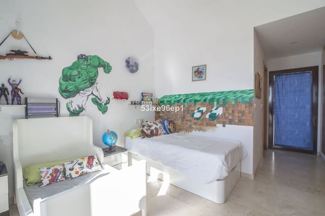 Casa de 2 habitaciones en Casares en venta - 389.000 € (Ref: 9894660)