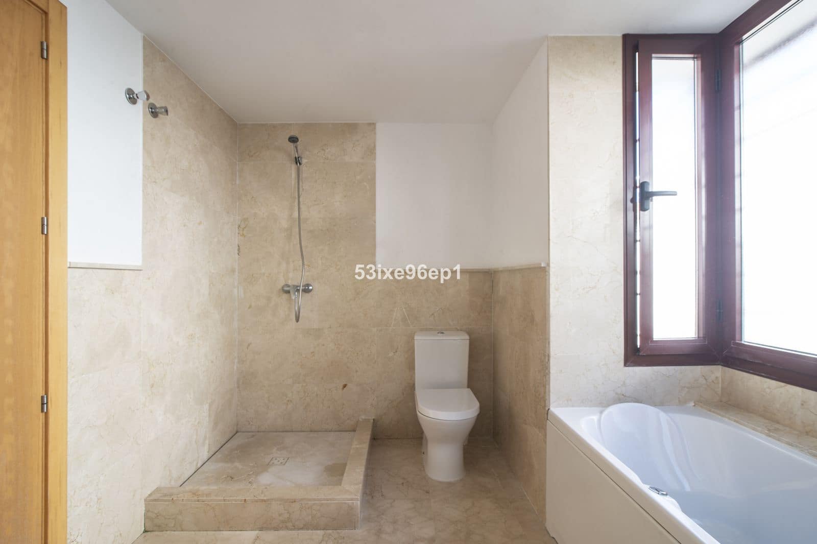 Casa de 2 habitaciones en Casares en venta - 389.000 € (Ref: 9894660)
