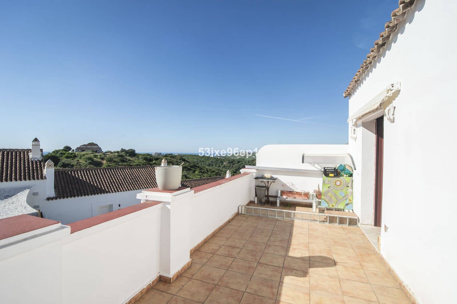Casa de 2 habitaciones en Casares en venta - 389.000 € (Ref: 9894660)