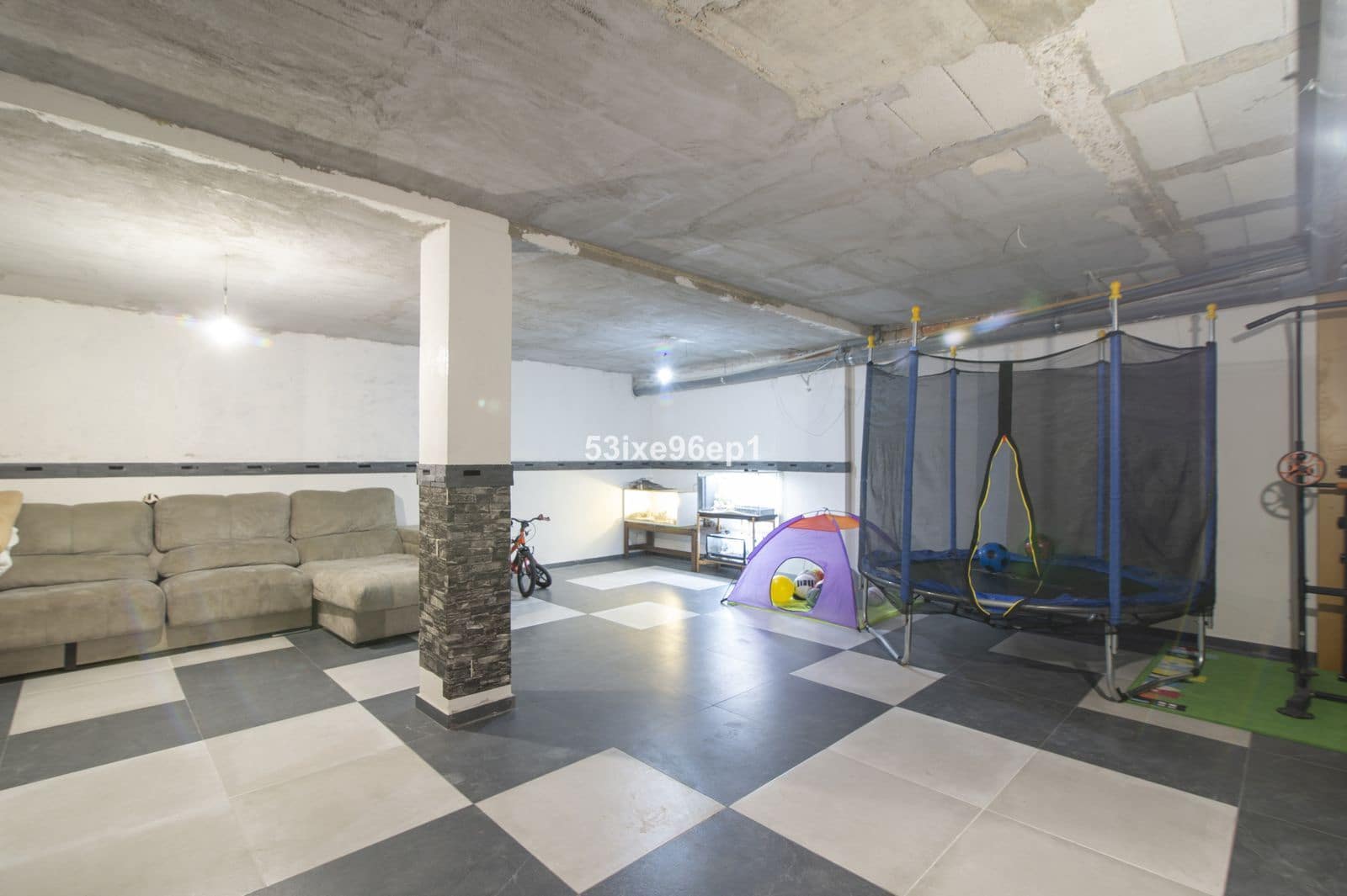 Casa de 2 habitaciones en Casares en venta - 389.000 € (Ref: 9894660)