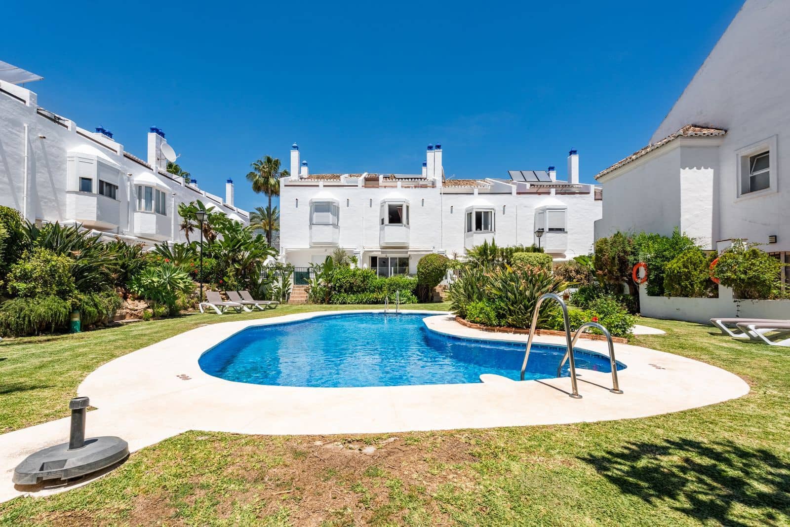 3 bedroom Townhouse for sale in Golden Mile - € 1,350,000 (Ref: 9894662)