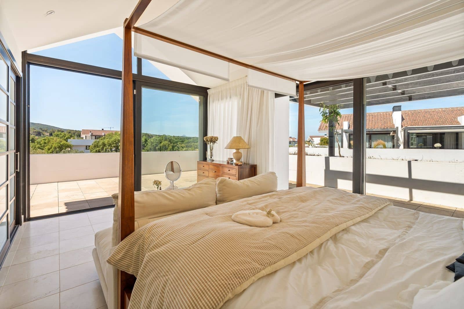 Casa de 2 habitaciones en Sotogrande en venta - 999.950 € (Ref: 9894663)