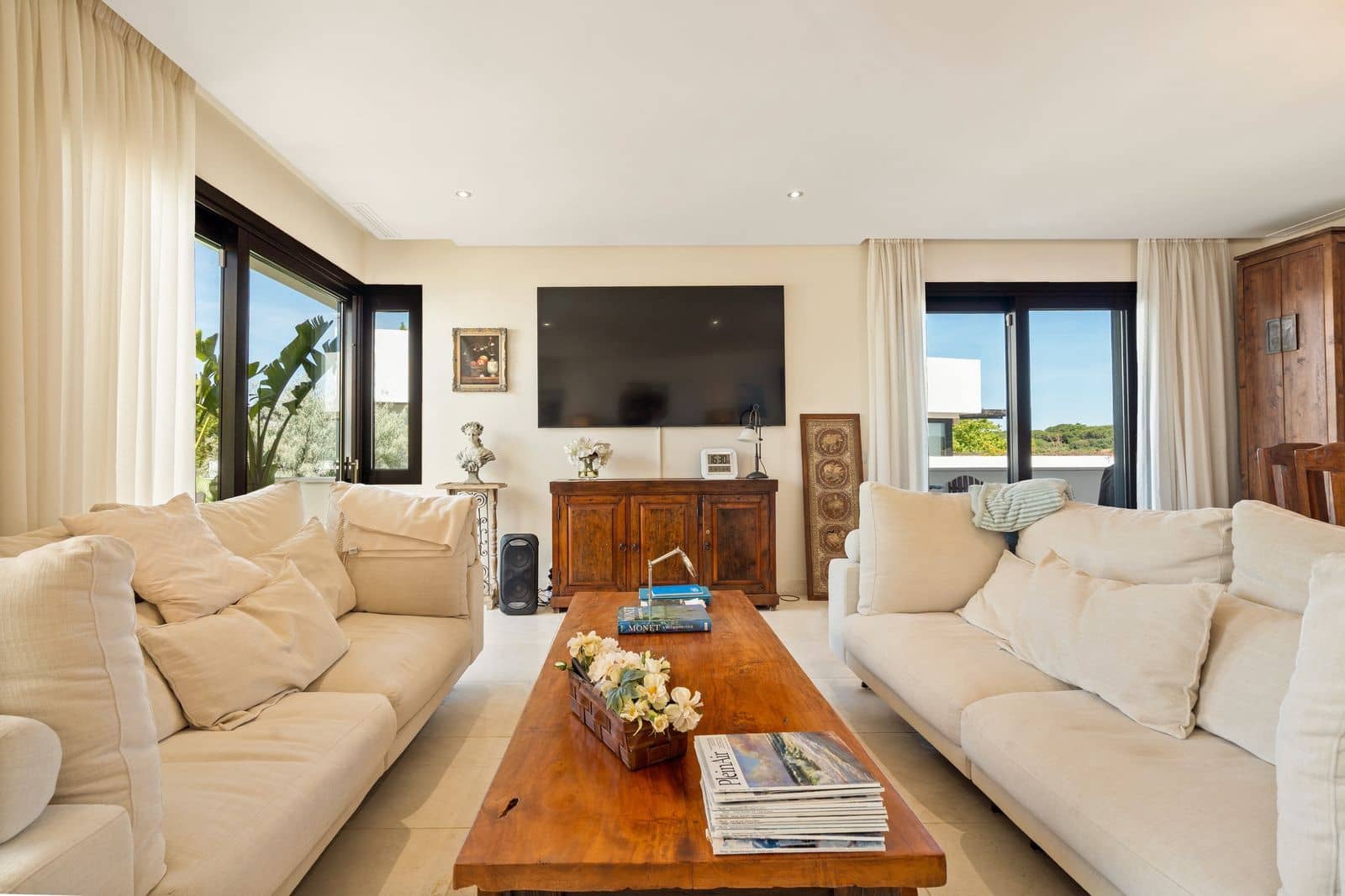 Casa de 2 habitaciones en Sotogrande en venta - 999.950 € (Ref: 9894663)