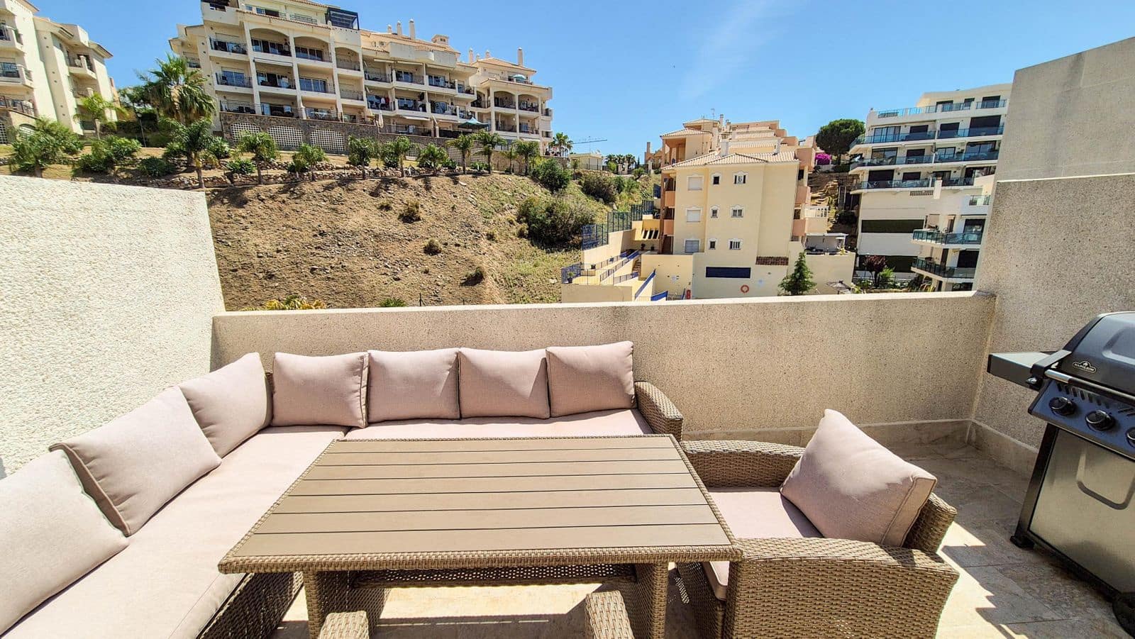 3 slaapkamer Penthouse te koop in Riviera del Sol - € 647.000 (Ref: 9894666)