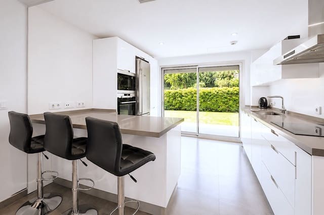3 sypialnia Apartament na sprzedaż w Atalaya-Isdabe, Estepona - 925 000 € (Ref: 9894669)