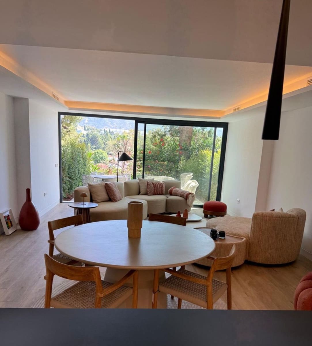 1 bedroom Apartment for sale in Nueva Andalucia - € 357,000 (Ref: 9894671)