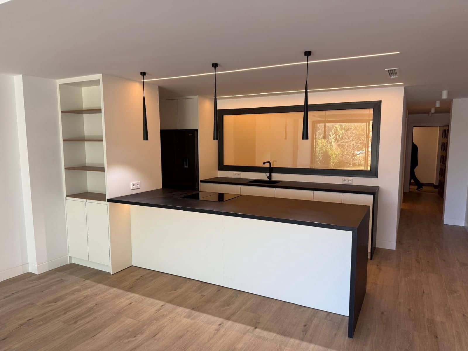 1 bedroom Apartment for sale in Nueva Andalucia - € 357,000 (Ref: 9894671)