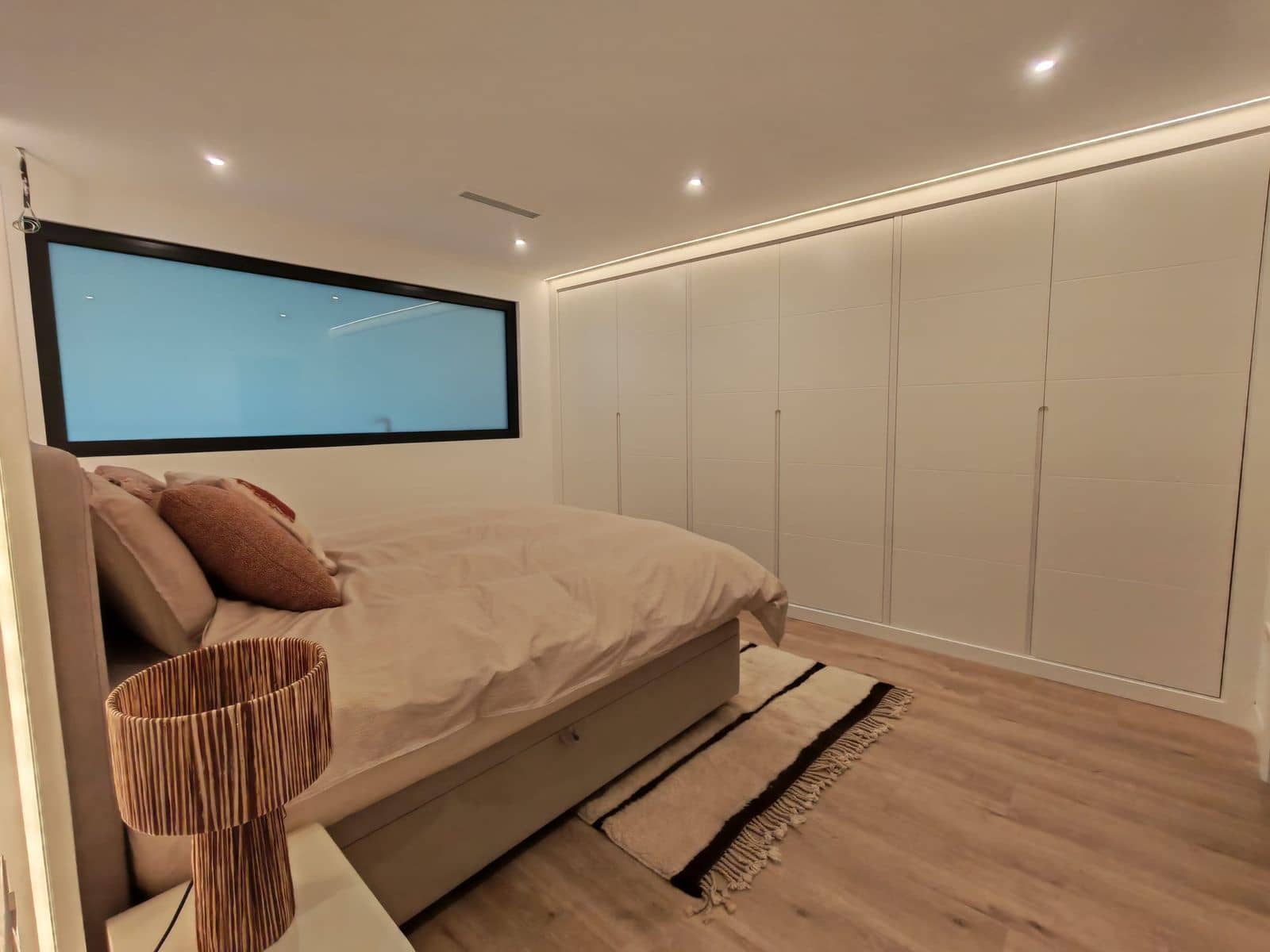 1 bedroom Apartment for sale in Nueva Andalucia - € 357,000 (Ref: 9894671)