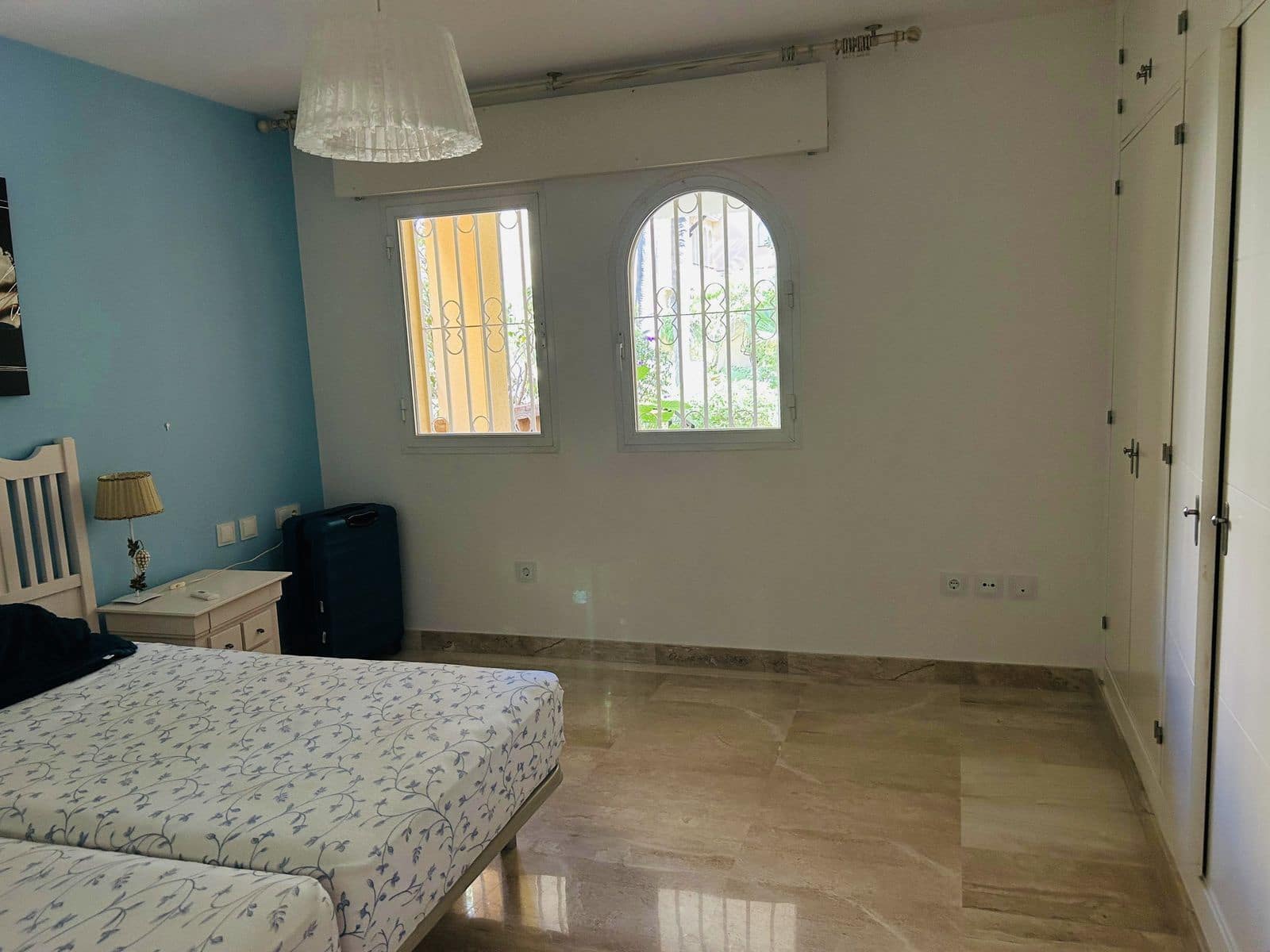 Apartamento de 2 habitaciones en Elviria en venta - 600.000 € (Ref: 9894675)