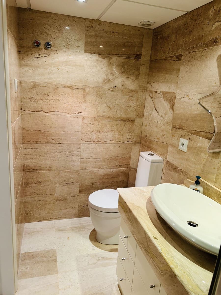 Apartamento de 2 habitaciones en Elviria en venta - 600.000 € (Ref: 9894675)