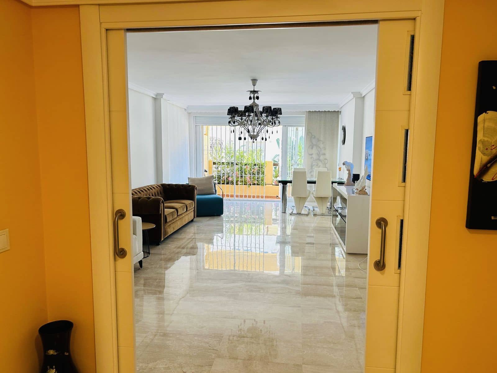 Apartamento de 2 habitaciones en Elviria en venta - 600.000 € (Ref: 9894675)