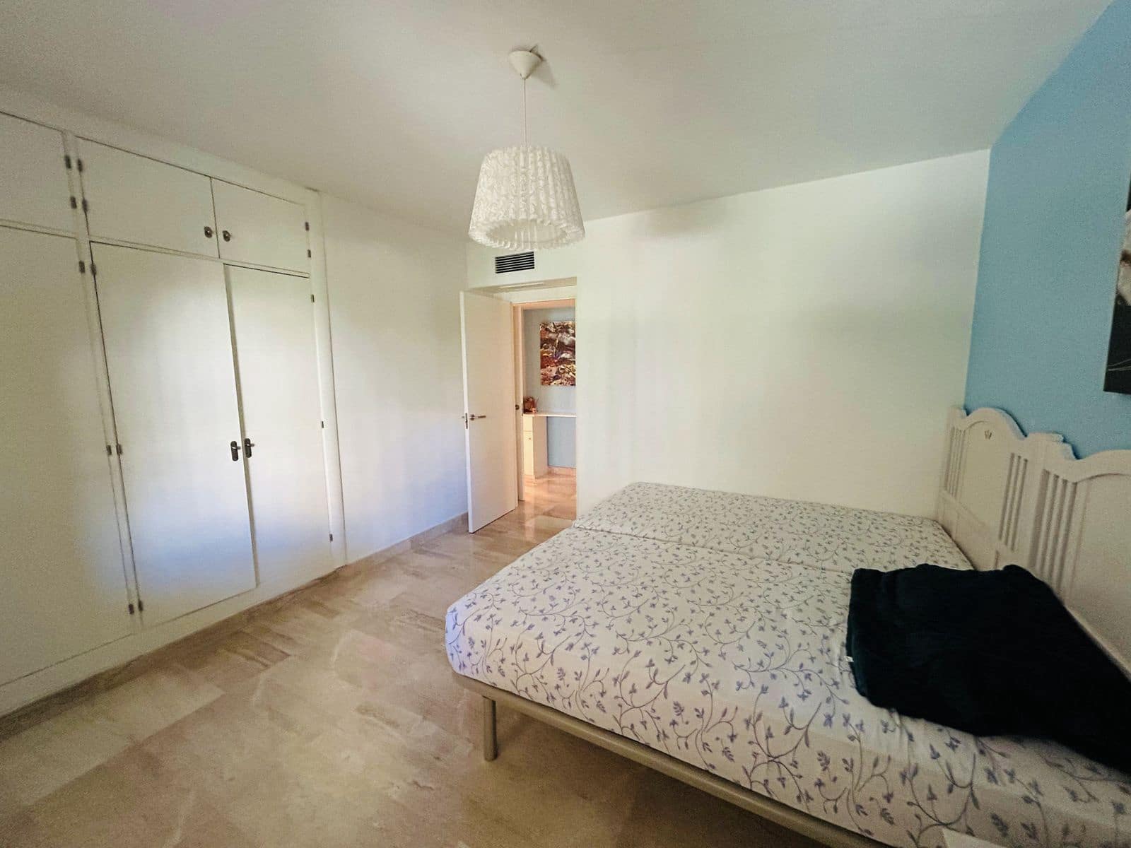 Apartamento de 2 habitaciones en Elviria en venta - 600.000 € (Ref: 9894675)