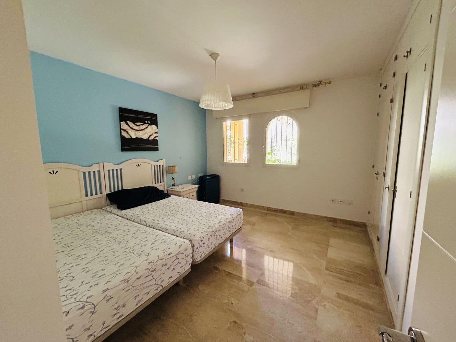 Apartamento de 2 habitaciones en Elviria en venta - 600.000 € (Ref: 9894675)