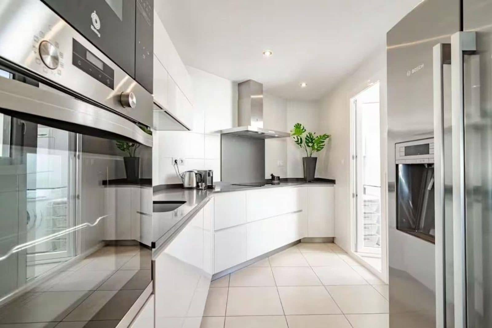 3 slaapkamer Appartement te koop in Nueva Andalucia - € 495.000 (Ref: 9894676)