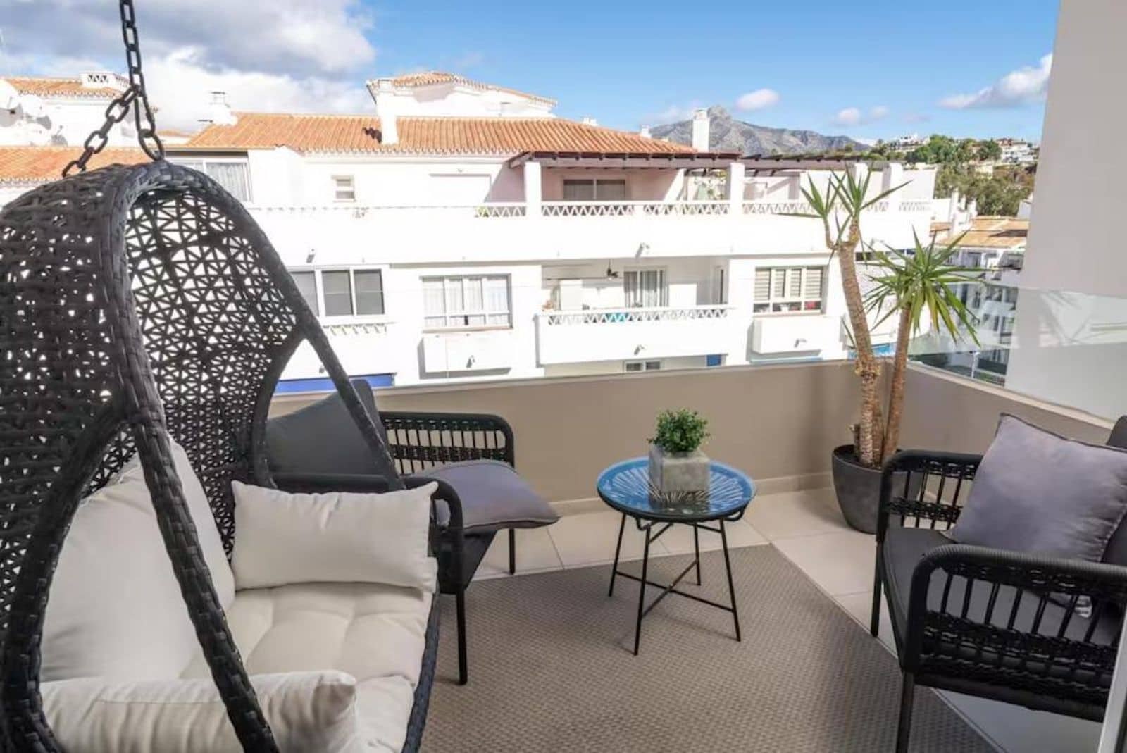 3 slaapkamer Appartement te koop in Nueva Andalucia - € 495.000 (Ref: 9894676)