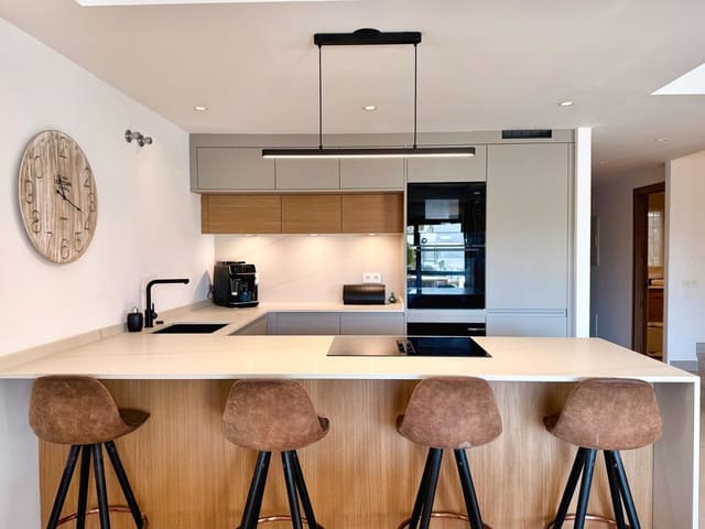 4 camera da letto Casa in vendita in Estepona - 750.000 € (Rif: 9894678)