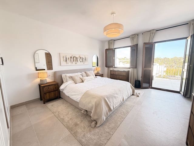 4 camera da letto Casa in vendita in Estepona - 750.000 € (Rif: 9894678)