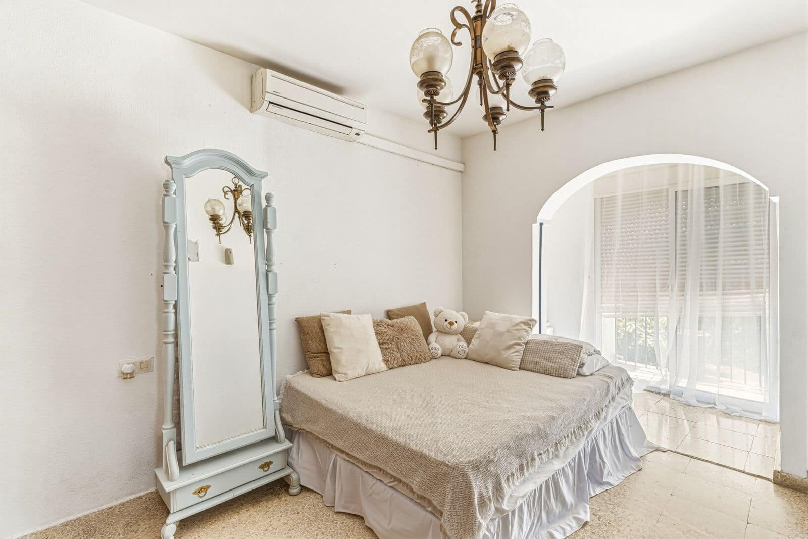 Casa de 3 habitaciones en New Golden Mile en venta - 580.000 € (Ref: 9894681)