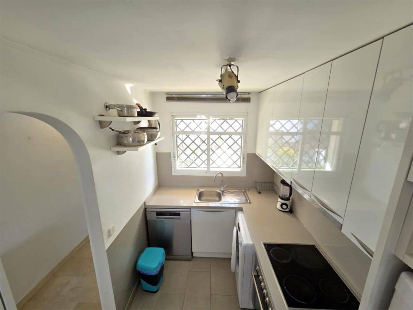 2 makuuhuone Kattohuoneisto myytävänä paikassa Marbella - 525 000 € (Ref: 9894683)