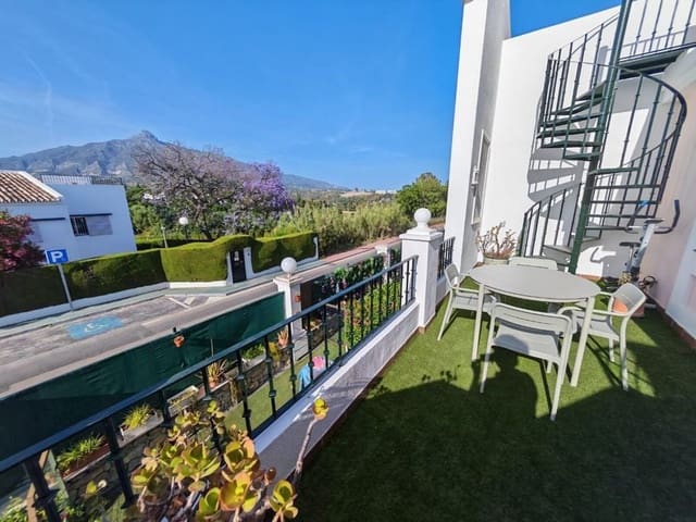 2 makuuhuone Kattohuoneisto myytävänä paikassa Marbella - 525 000 € (Ref: 9894683)