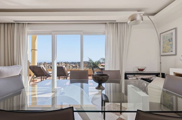 Ático de 2 habitaciones en Nueva Andalucia, Marbella en venta - 895.000 € (Ref: 9894685)
