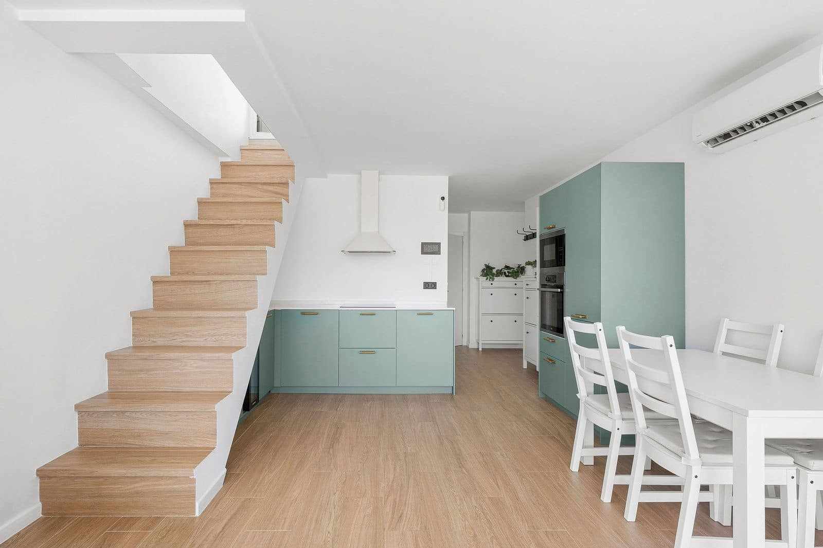 Ático de 2 habitaciones en Nueva Andalucia en venta - 489.000 € (Ref: 9894688)