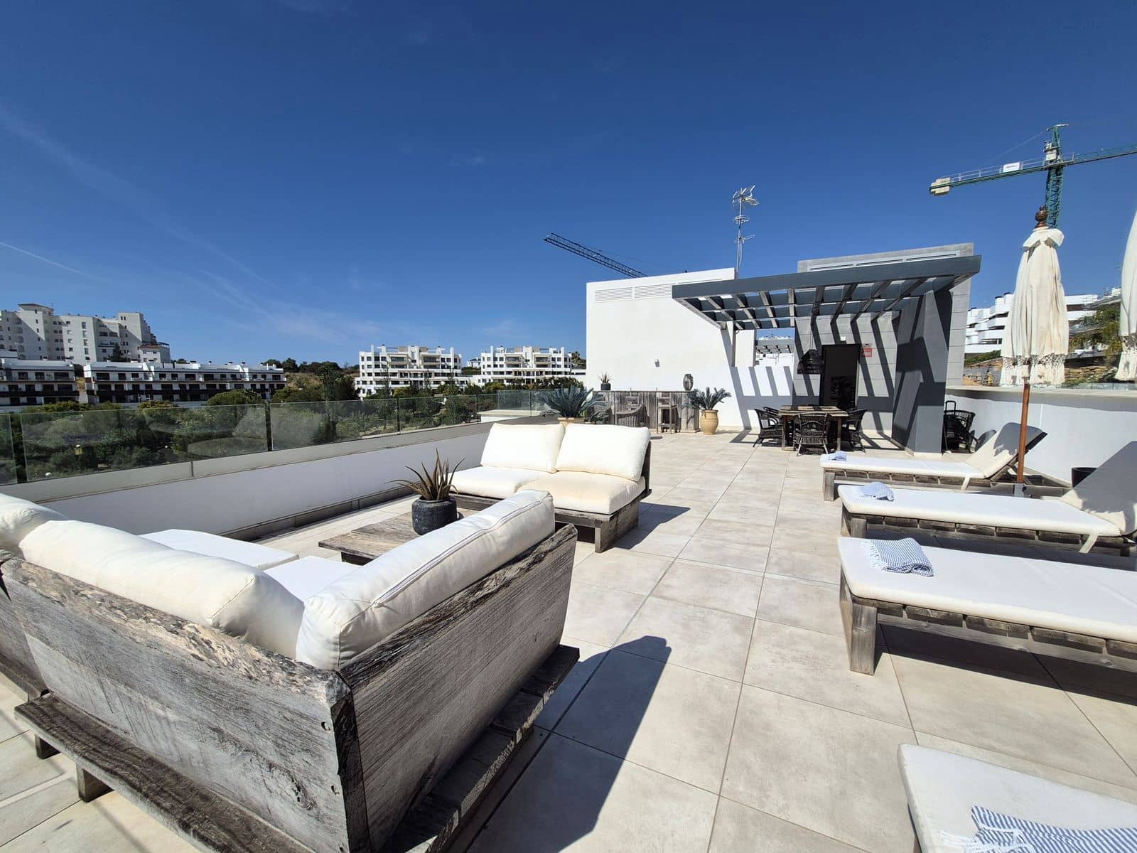 3 chambre Penthouse à vendre à Estepona - 1 095 000 € (Ref: 9894689)