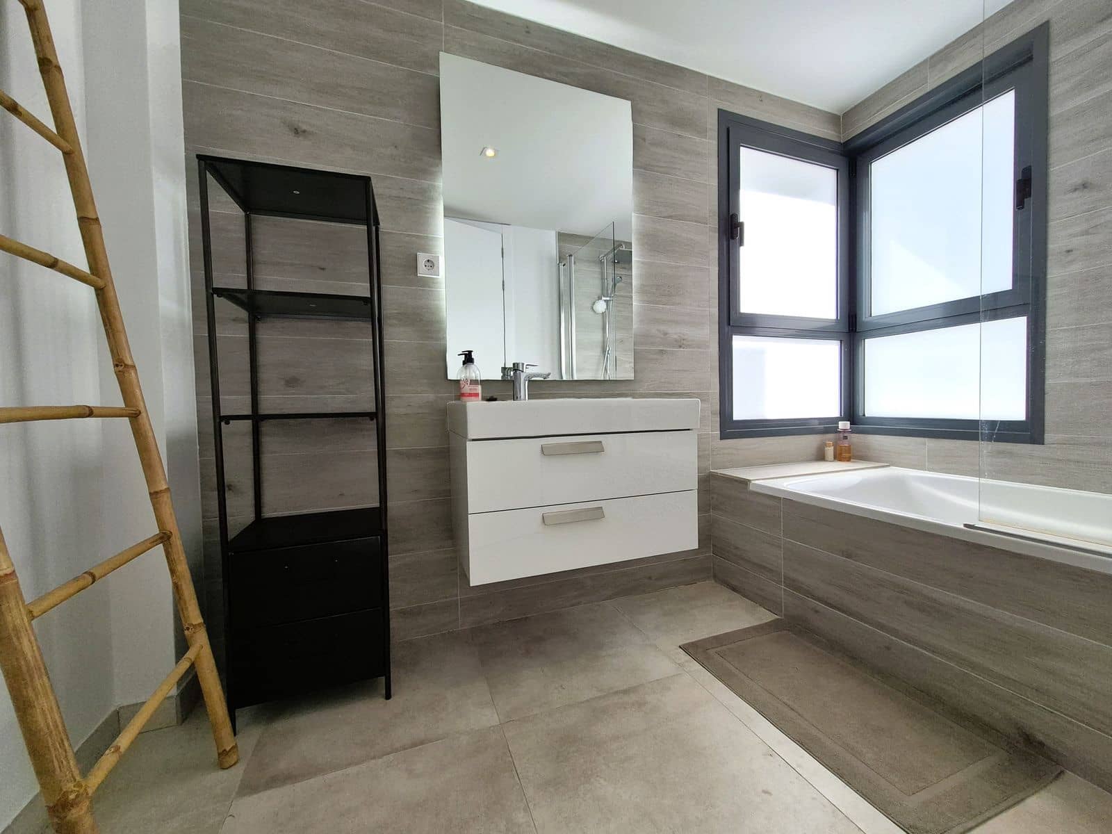 3 chambre Penthouse à vendre à Estepona - 1 095 000 € (Ref: 9894689)