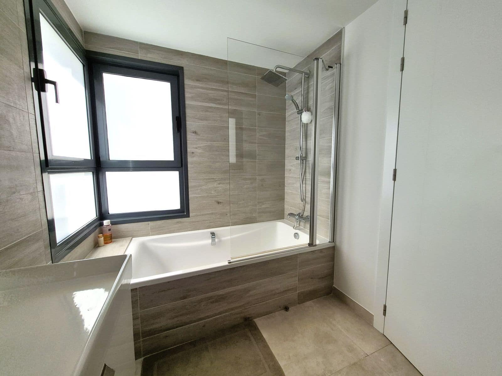 3 chambre Penthouse à vendre à Estepona - 1 095 000 € (Ref: 9894689)