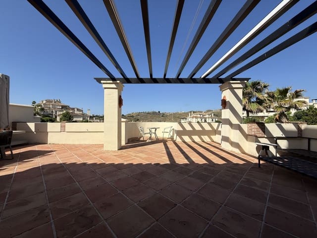 3 quarto Penthouse para venda em Benahavís - 940 000 € (Ref: 9894690)