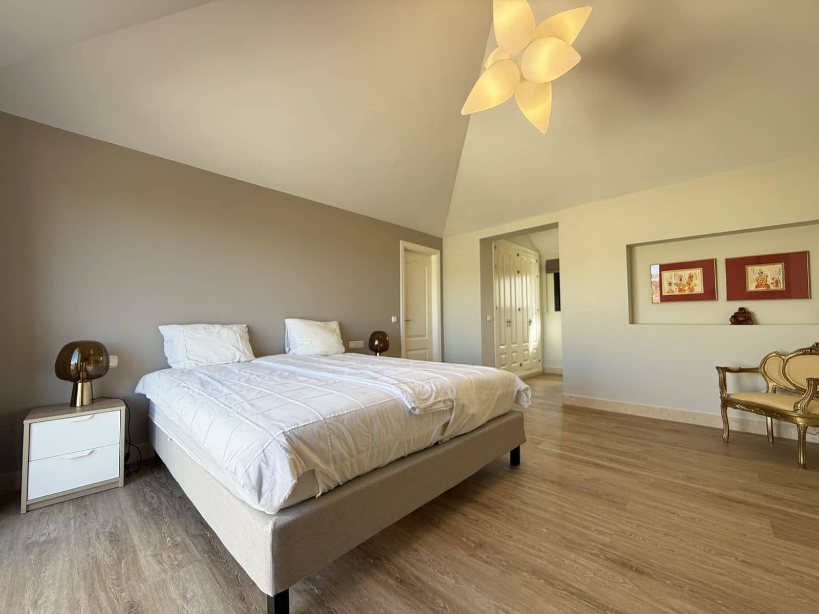 3 quarto Penthouse para venda em Benahavis - 940 000 € (Ref: 9894690)