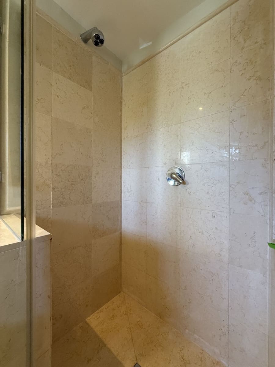3 quarto Penthouse para venda em Benahavis - 940 000 € (Ref: 9894690)